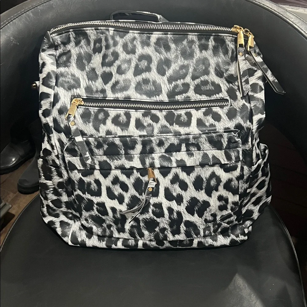 Leopard Print Backpack - Picture 1 of 3